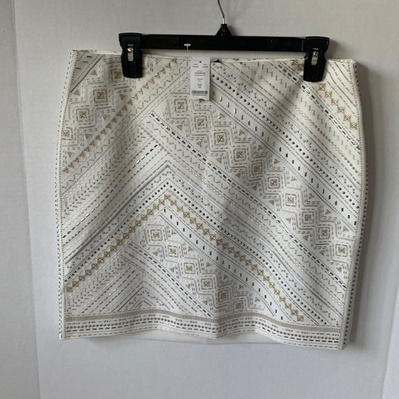 White House Black Market Metallic Studs Mini Skirt White Silver Gold - Picture 3 of 9